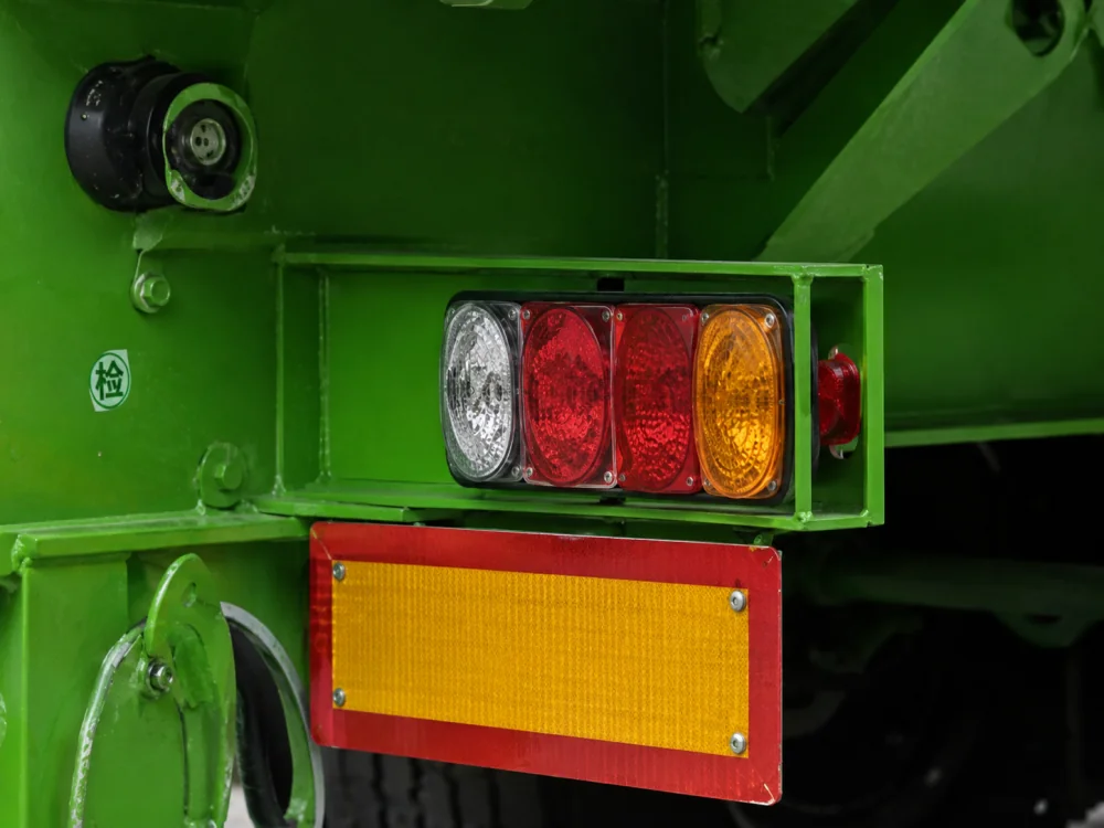 3 axle green side dump semi trailer 5