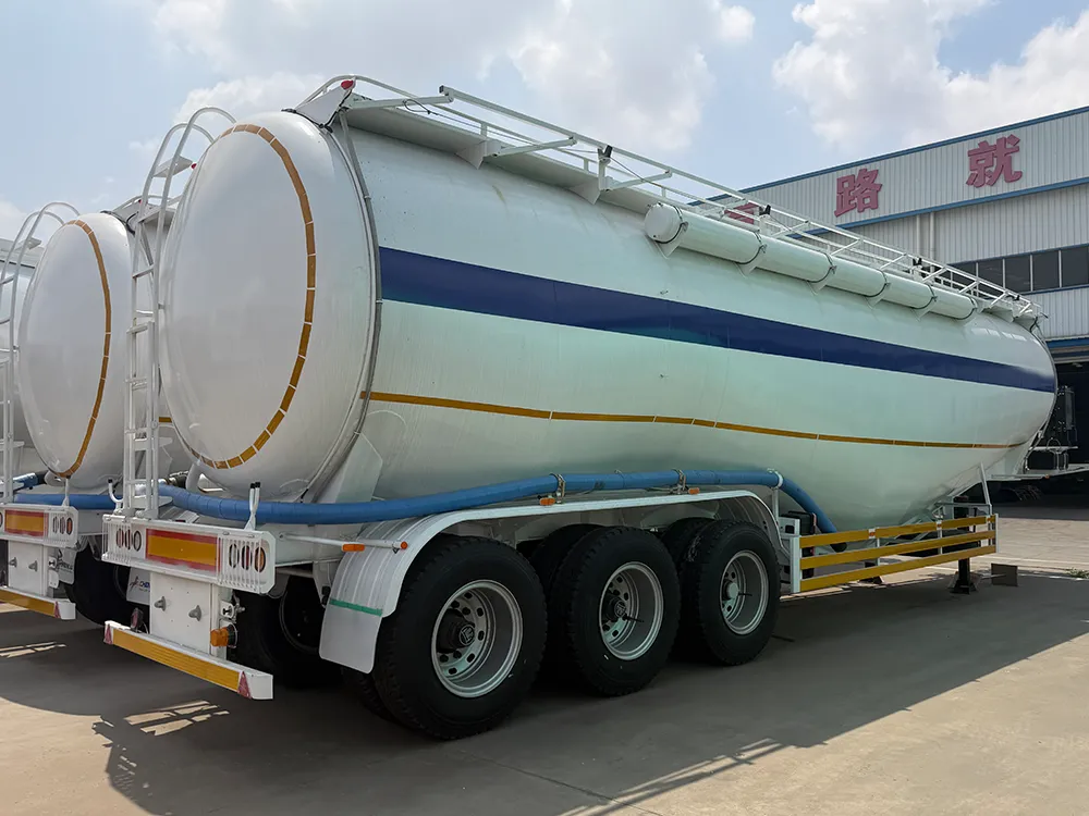 4 Axle White Bulk Powder Semi Trailer 1