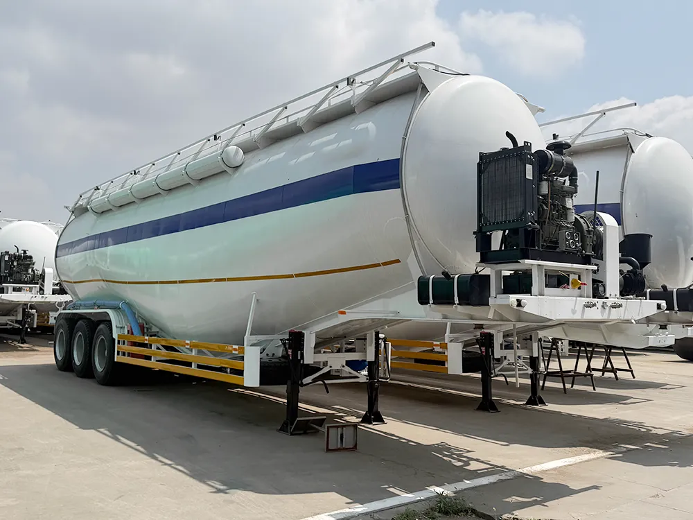 4 Axle-White-Bulk-Powder-Semi Trailer-6