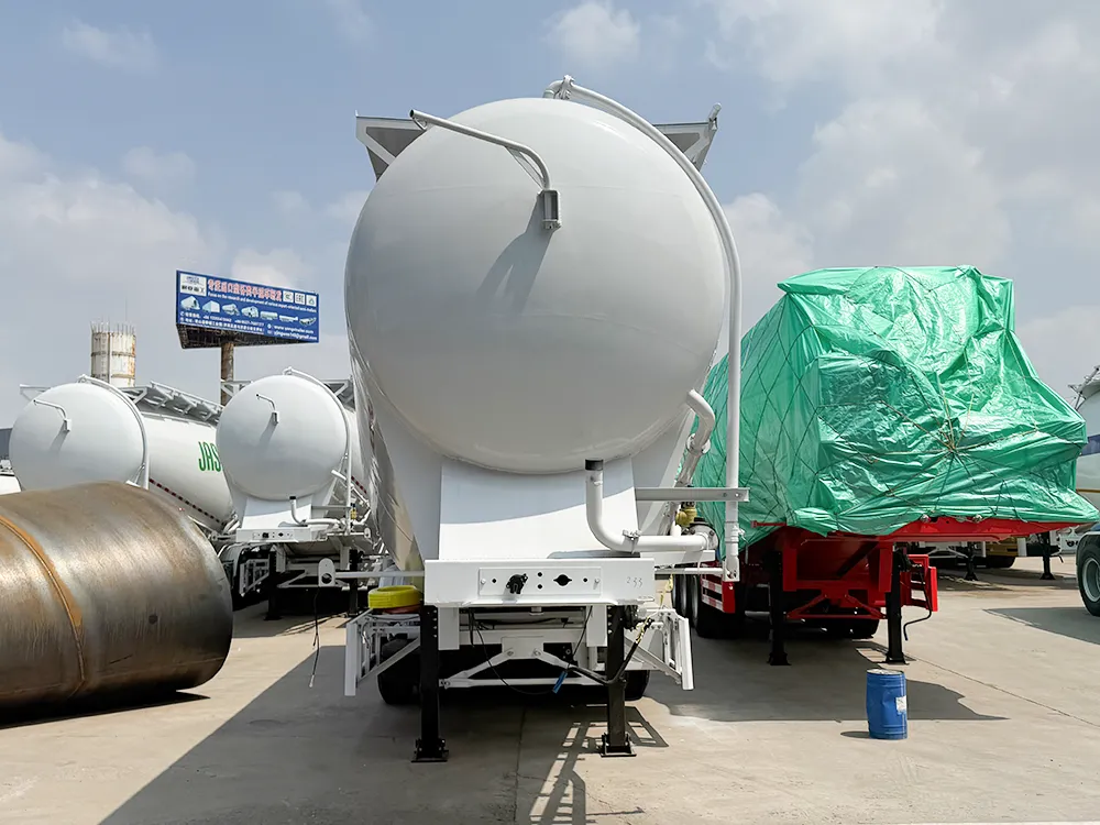 4 AxleWhite Bulk Granule Semi Trailer