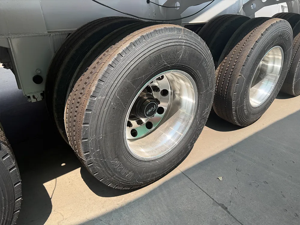 4 AxleWhite Bulk Granule Semi Trailer